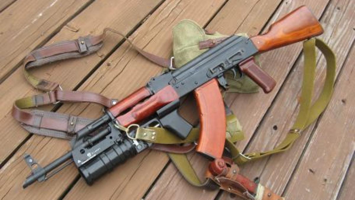 educatie cu mitraliera un american a indreptat arma spre fetita lui pentru ca nu a luat nota maxima