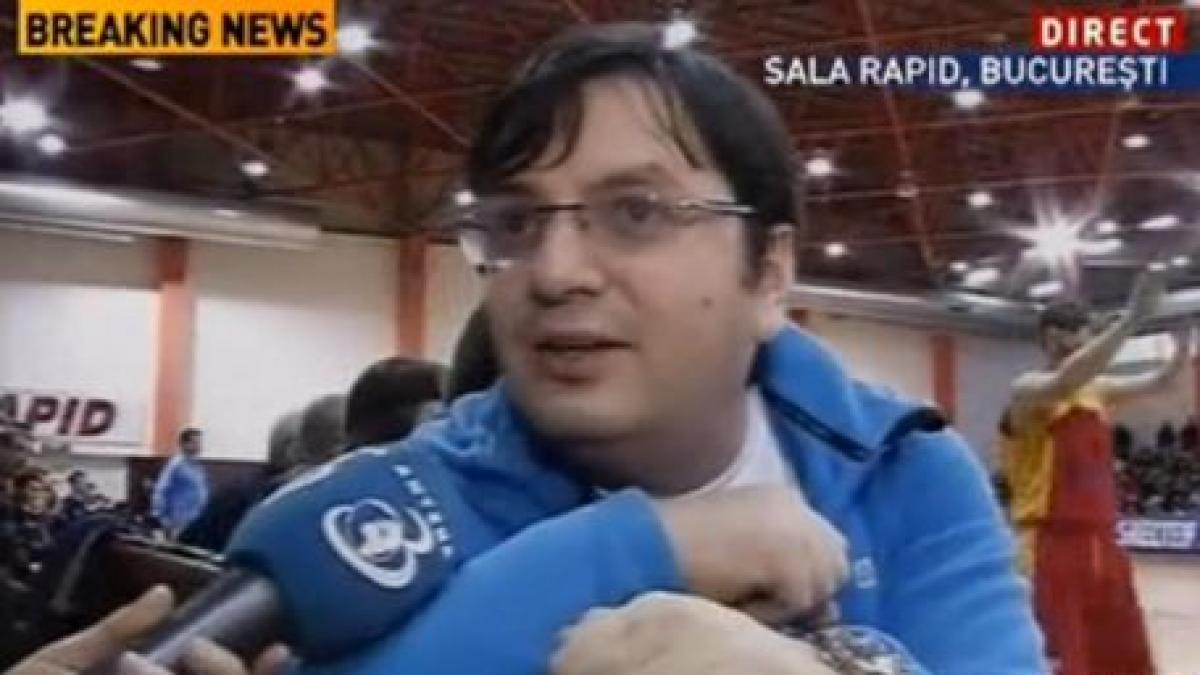 nicu banicioiu sala este plina este minunat ca sunt atat de multi spectatori la un meci caritabil