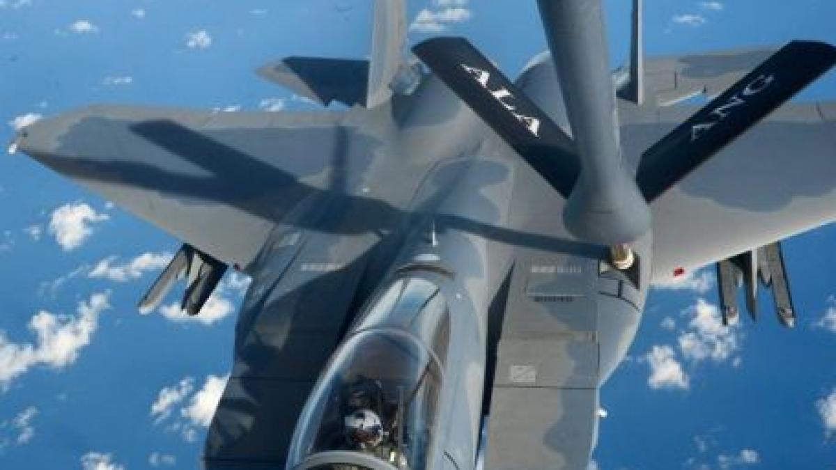 sua pun la dispozitia frantei avioane de alimentare cu carburant in zbor pentru operatiunea din mali