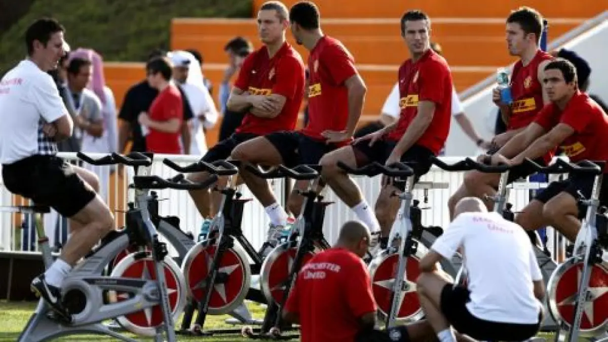 forbes manchester united prima echipa din lume care valoreaza mai mult de 3 miliarde de dolari
