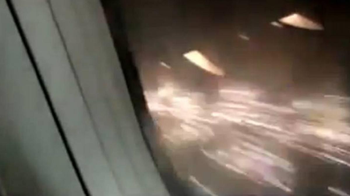 motorul unui avion de pasageri a luat foc in timpul zborului