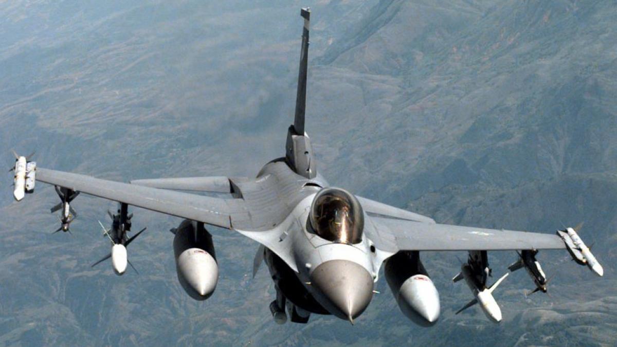 un avion american f 16 a disparut de pe radare in largul coastelor italiene ale marii adriatice