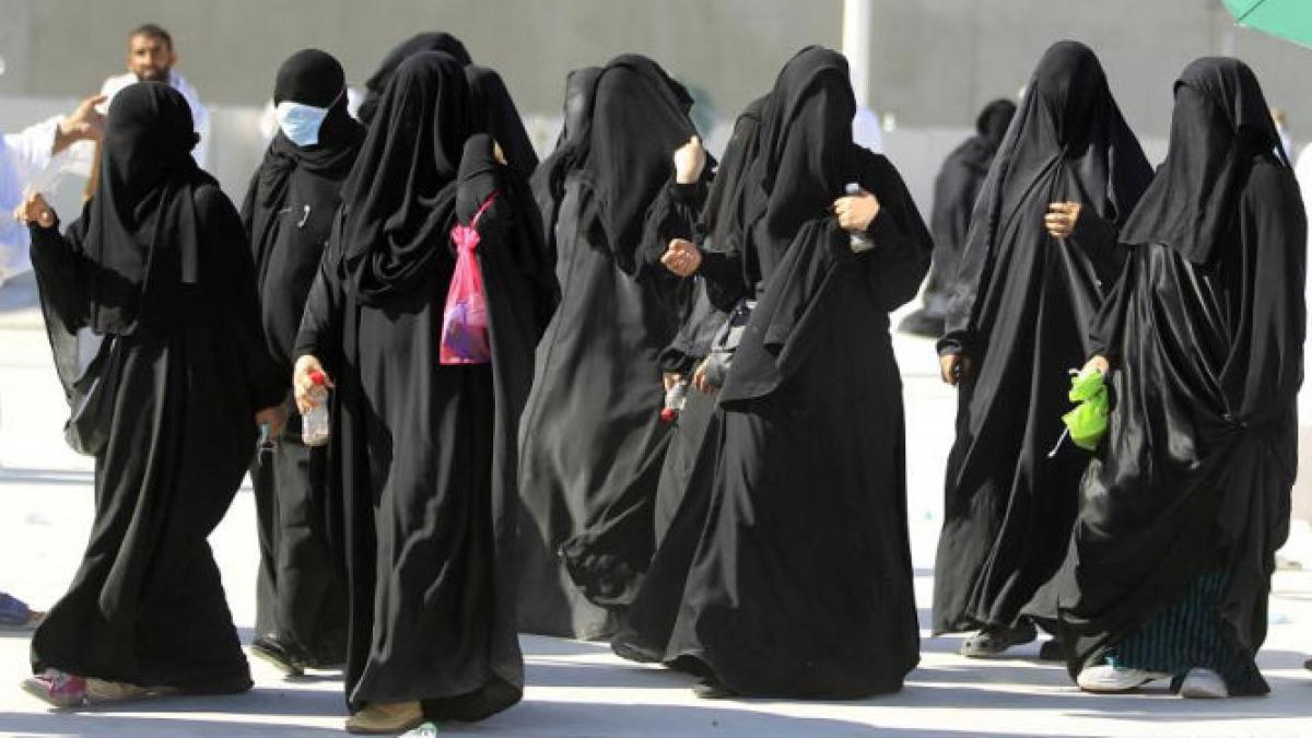 arabia saudita tara interdictiilor ziduri in magazine menite sa desparta femeile de barbati