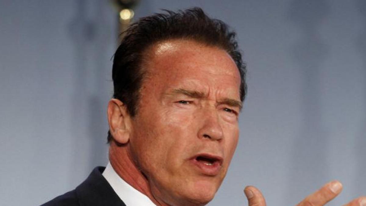 ponta s a intalnit cu schwarzenegger la viena l am convins sa vina in romania