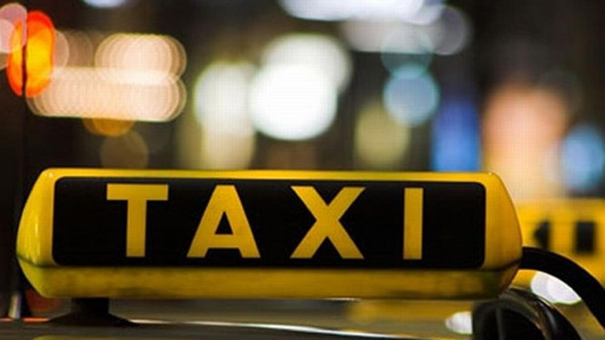 au injunghiat un taximetrist i au dat cu spray paralizant apoi i au distrus masina pentru ca nu le