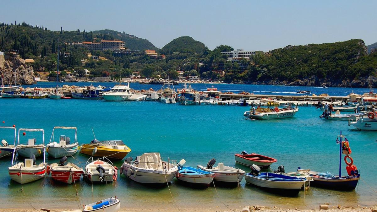 grecia a concesionat pe 99 de ani 50 de hectare din insula corfu unui fond american de investitii