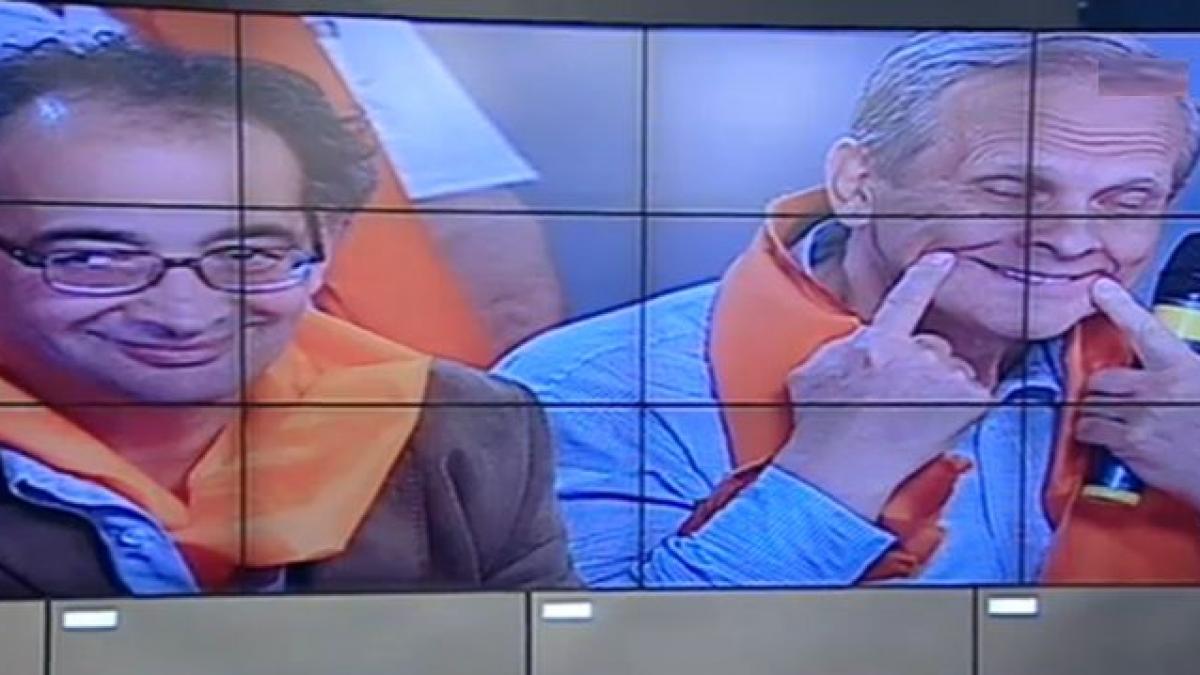 poza de colectie cu stolojan fostul premier prins cand se forta sa rada