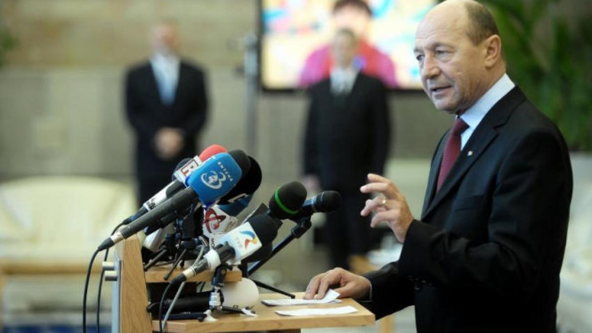 traian basescu a promulgat legea privind degrevarea instantelor