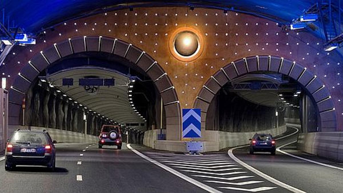 au ajuns sa plateasca 125 de milioane de euro pentru un km de autostrada cum au motivat