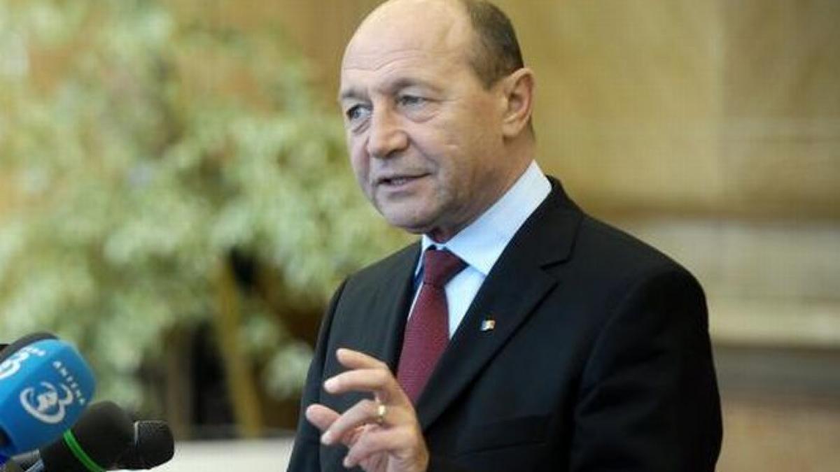 basescu romania trebuie sa arate ca a inteles mesajele ue o solicitare de a intra in schengen ar fi