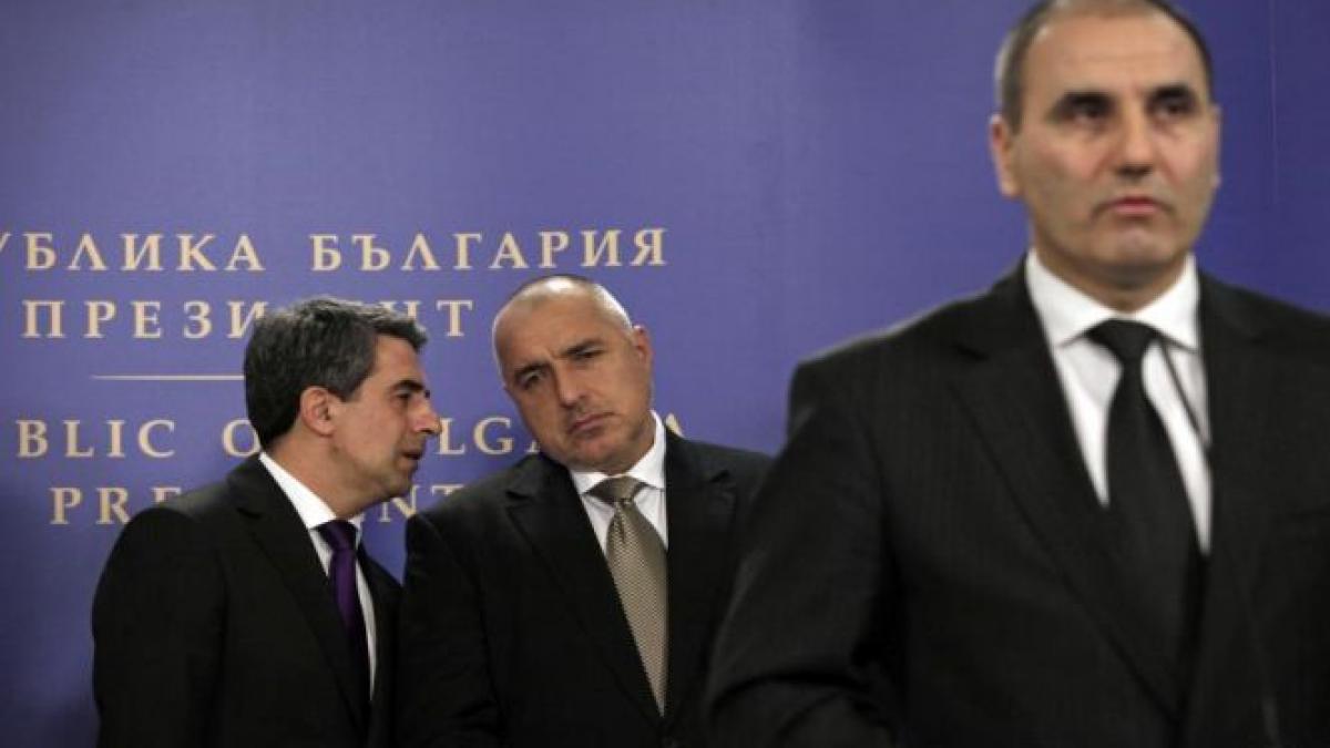 suspectii atentatului de la burgas au fugit in romania sustine ministrul bulgar de interne