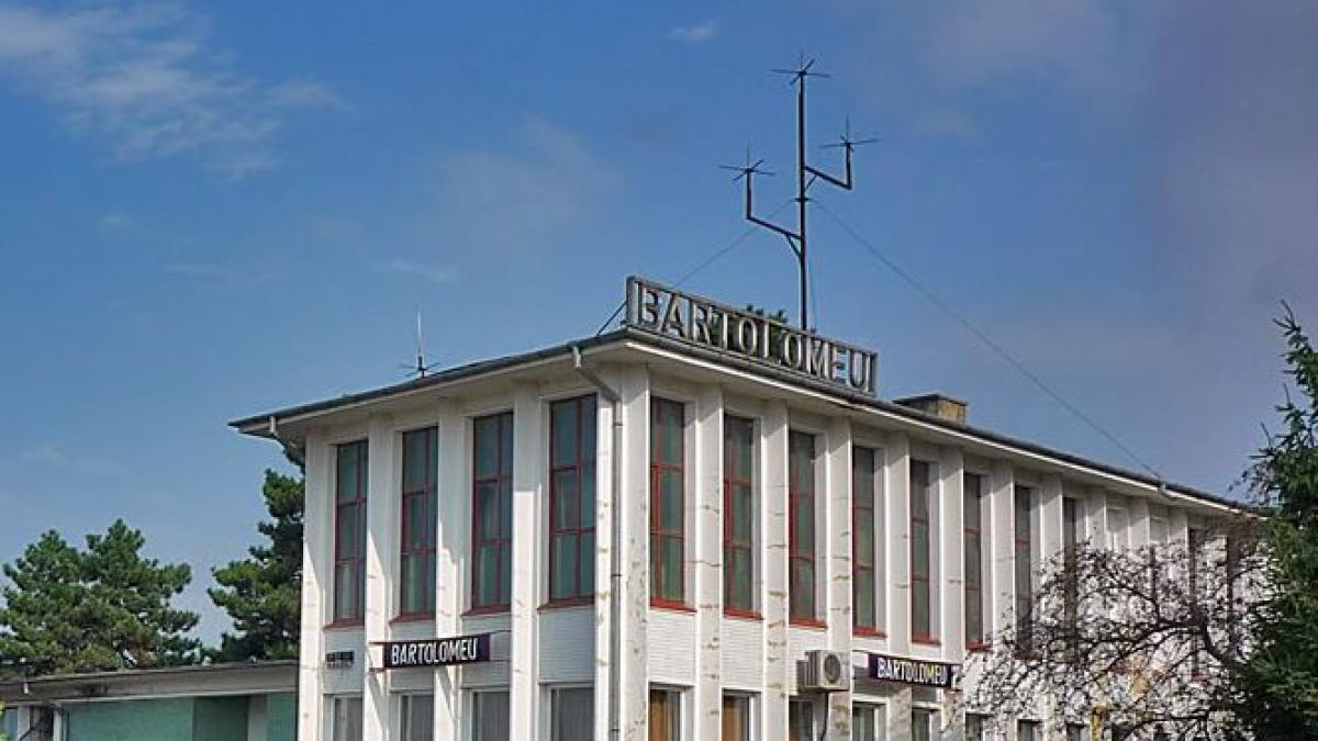 brasov barbatul care a injunghiat o adolescenta in gara bartolomeu a fost prins de politisti