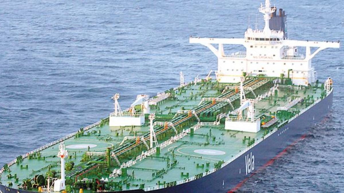 turcia trei persoane au fost ranite in urma coliziunii dintre un petrolier si un feribot