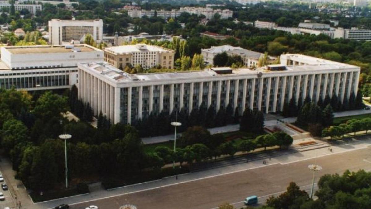 scandal in republica moldova trei ministri sunt anchetati pentru coruptie