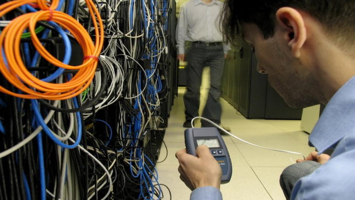 scandal mare in comuna stefanesti sute de oameni au iesit in strada pentru ca au ramas fara semnal