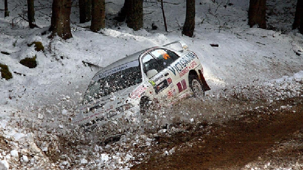 o femeie si un copil au murit intr un accident produs la un raliu in scotia