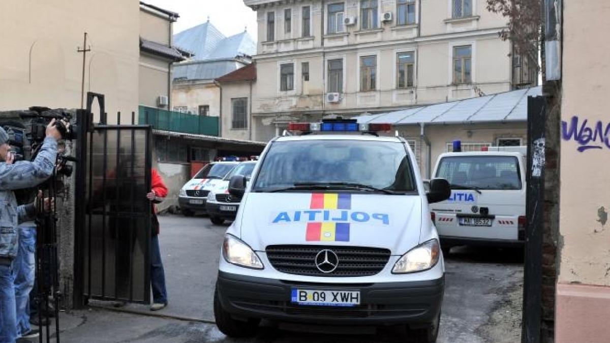 angajati ai mai anchetati de dga politistii sunt suspectati ca i au ajutat pe hotii de combustibil