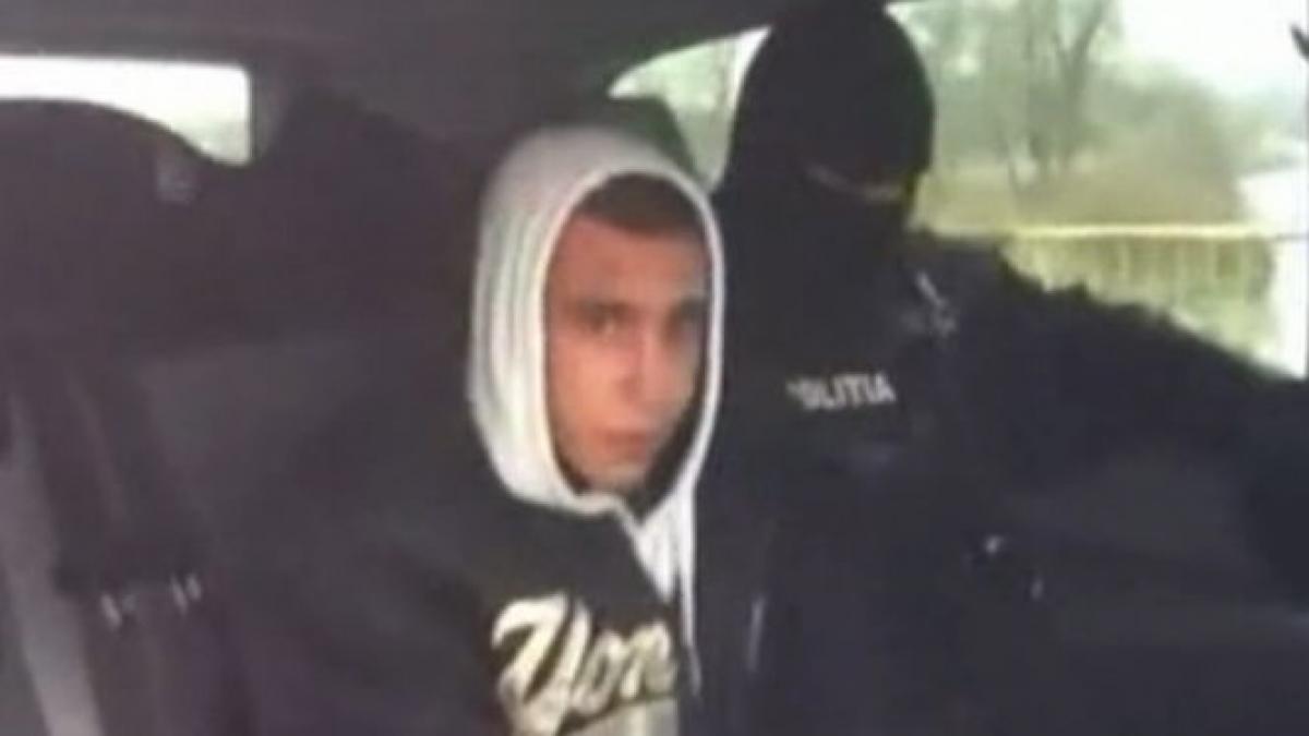 cutitul cu care a fost injunghiat mortal elevul de 15 ani gasit la locuinta suspectului