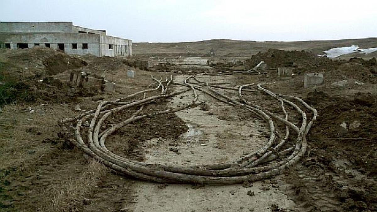 11 romani vedete in le parisien au fost prinsi in toiul noptii la furat de cabluri prejudiciul se