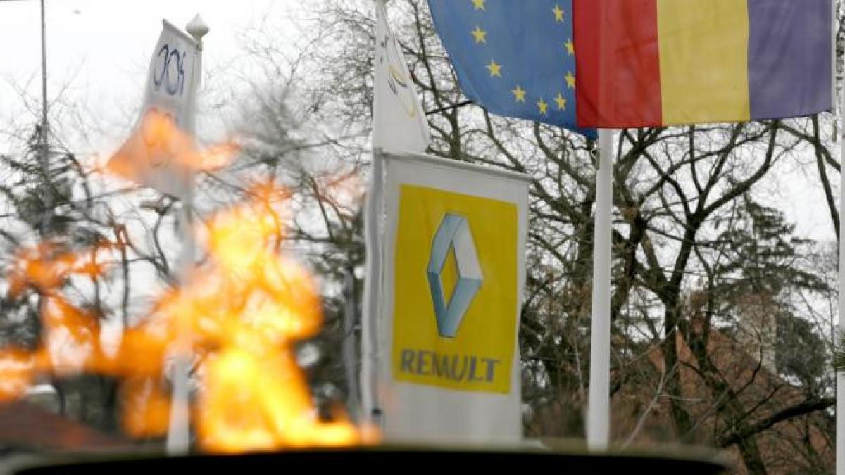 a inceput fote 2013 renault ofera 50 de masini organizatorilor pe toata durata festivalului