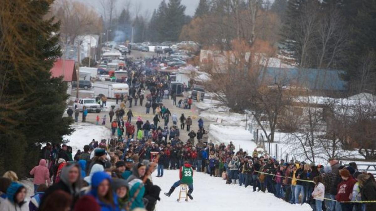 americanii au o noua metoda de relaxare fac schi cu scaune de bar