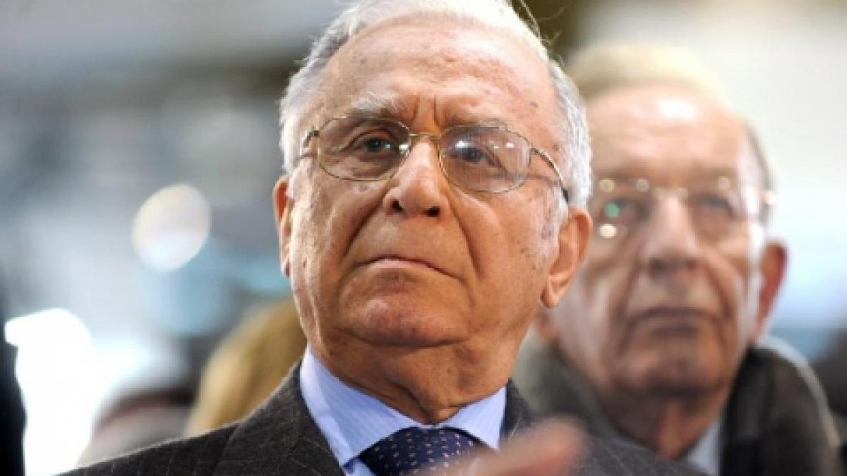 fostul presedinte ion iliescu internat la spitalul elias