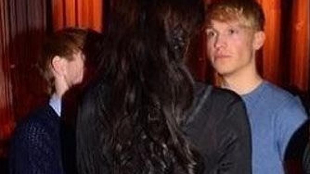 nici un prieten al acestui tanar nu si inchipuie cum a reusit performanta asta vezi cum era