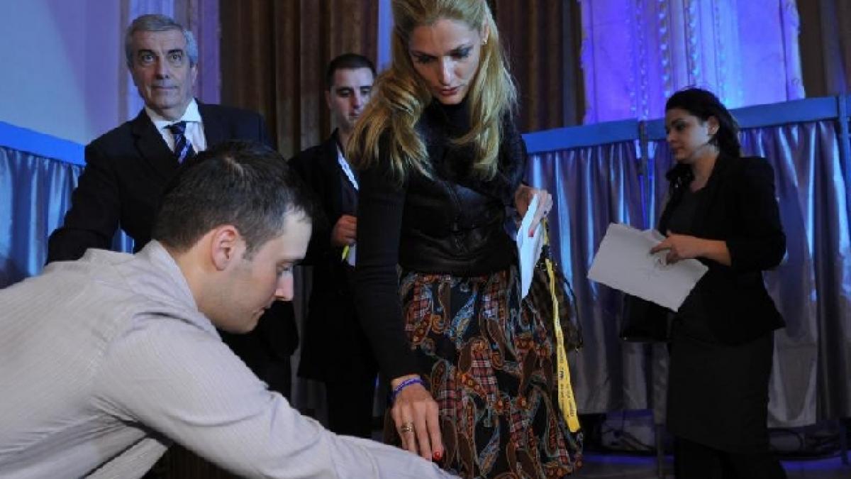 crin antonescu castigator al congresului pnl cu 113 din voturi greseala de numaratoare a fost