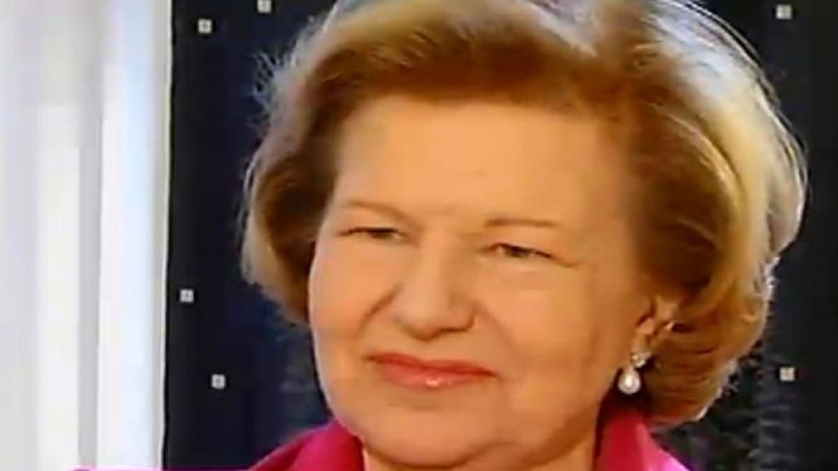 emma nicholson la sinteza zilei m am bucurat foarte mult sa l vad pe adrian nastase imi pare rau ca