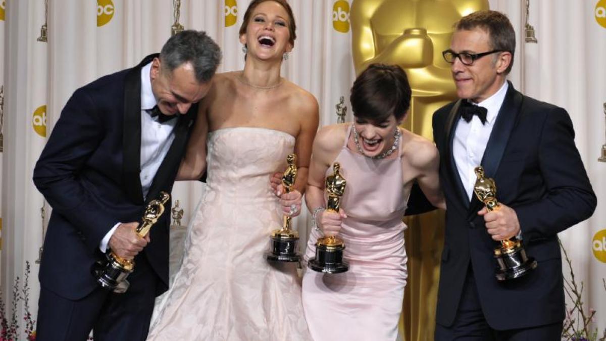 galerie foto cu cele mai indraznete aparitii de pe covorul rosu ce au purtat vedetele la gala