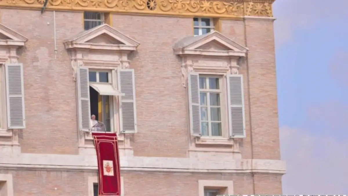 papa benedict al xvi lea schimba regulile cardinalii electori se vor reuni mai devreme