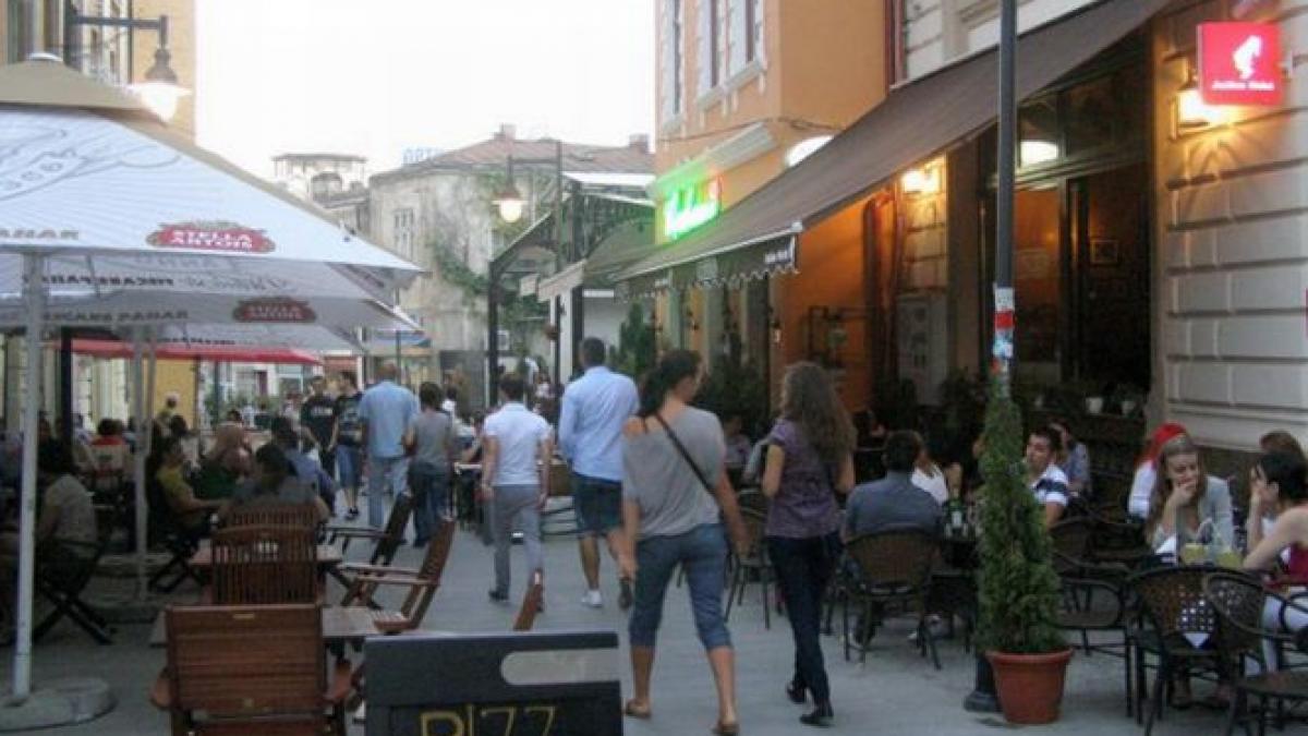 centrul istoric ramane polul distractiei bucurestene terasele raman deschise pana la ora 04 00