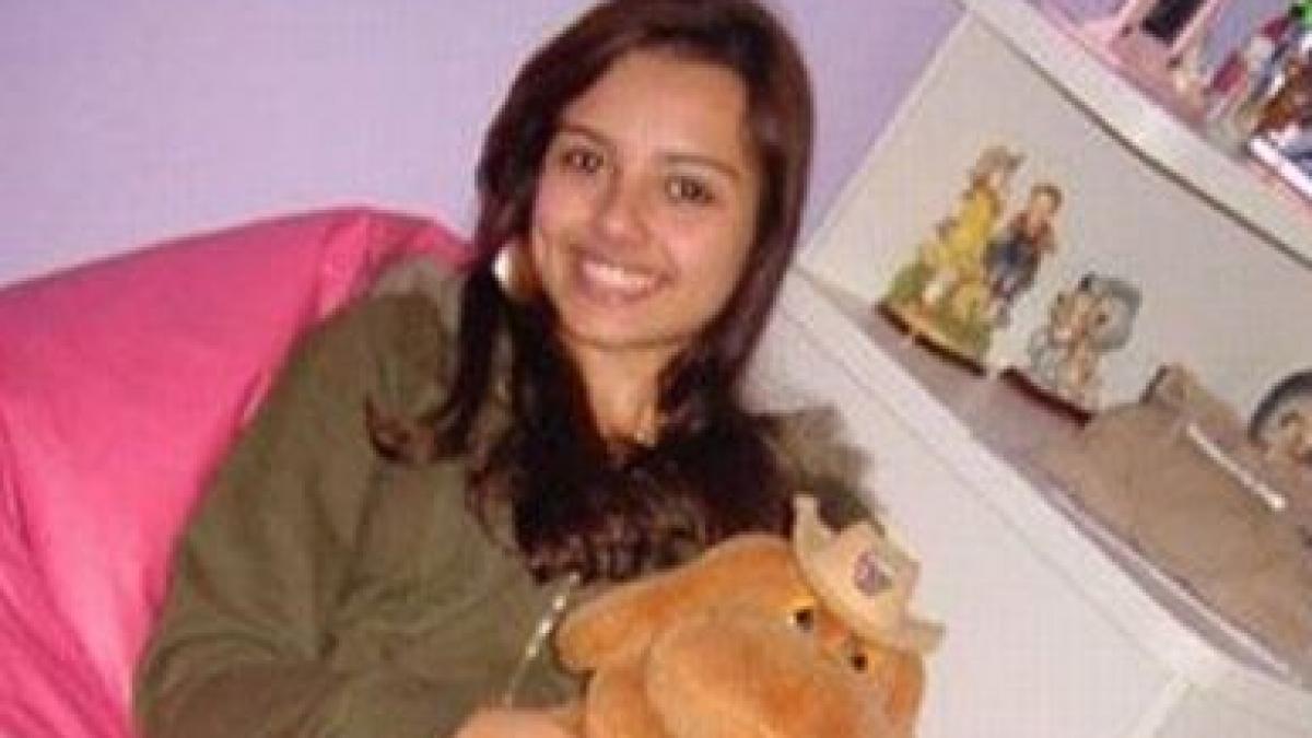 parintii o credeau cea mai cuminte fata din lume dar au incremenit cand au vazut cu ce se distra ea