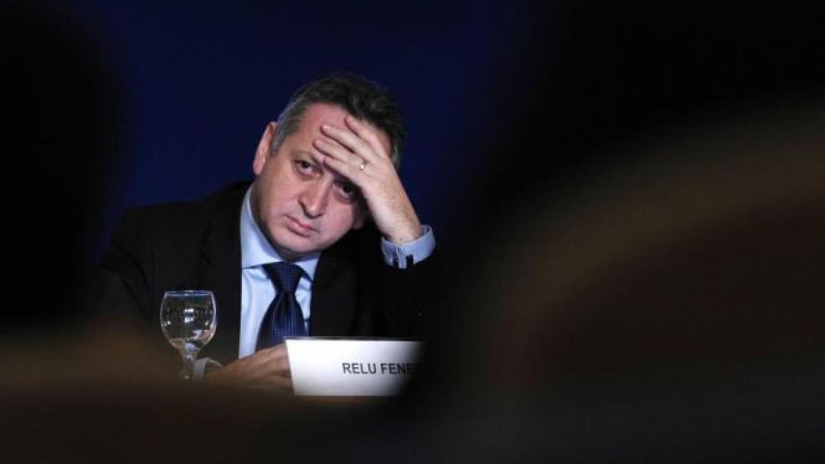 fenechiu vrea sa l lase pe basescu fara aeronava prezidentiala tarom are pierderi mari