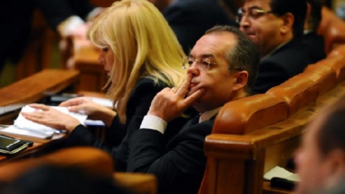 mai este o luna pana la conventia pdl cum se impart taberele in partid