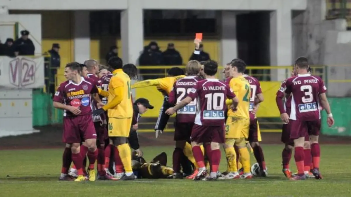capitanul lui cfr cluj ricardo cadu a fost suspendat 9 etape si amendat cu 18 000 de lei