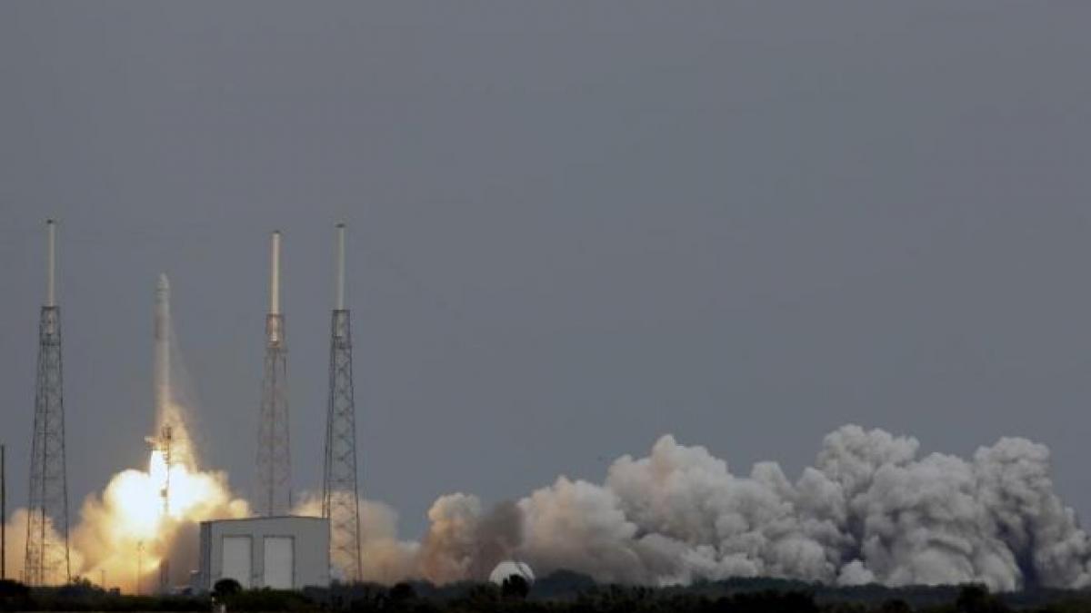 capsula dragon lansata spre statia spatiala internationala se confrunta cu probleme tehnice