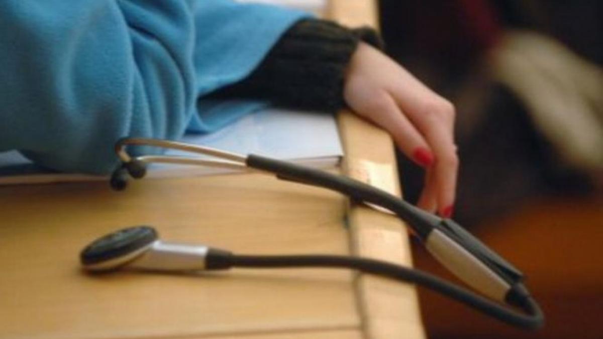 peste 14 000 de medici care au costat statul 3 5 mld euro au plecat din tara doctorii cer ajutorul