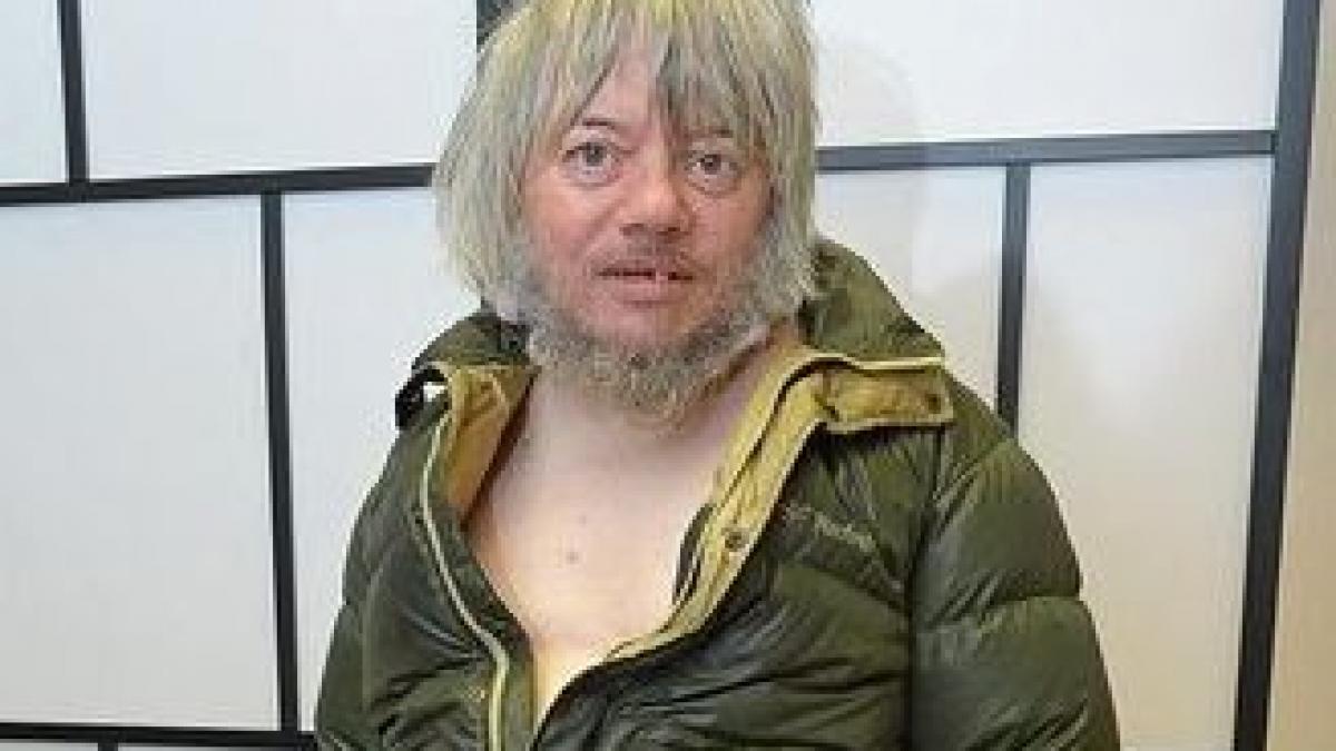 viata acestui cersetor s a schimbat intr o secunda dumnezeu chiar ma iubeste