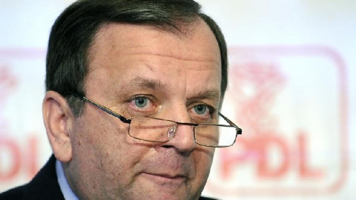 flutur cred ca cei de la usl au pijamale prin studiourile tv pentru ca sunt mai mult la televizor