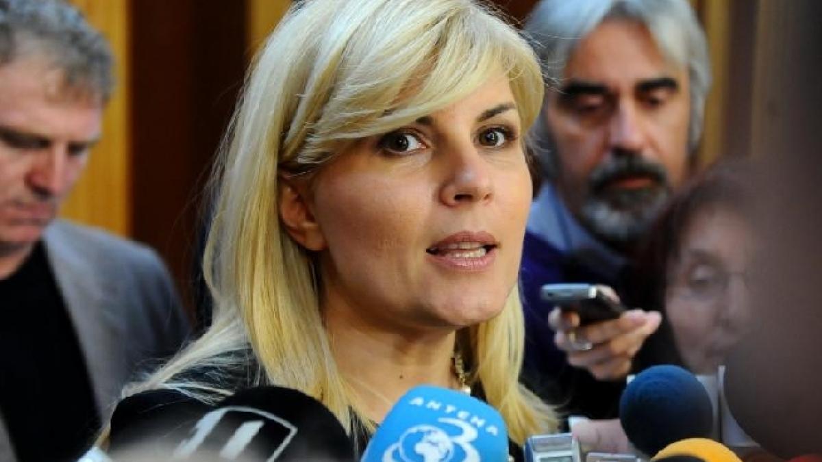 elena udrea spre deosebire de domnul blaga eu nu cer semnaturi pe relatii personale
