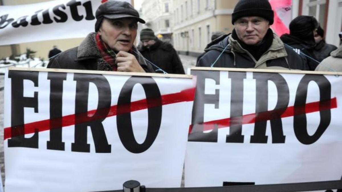 letonia a depus o cerere oficiala pentru a adera la zona euro