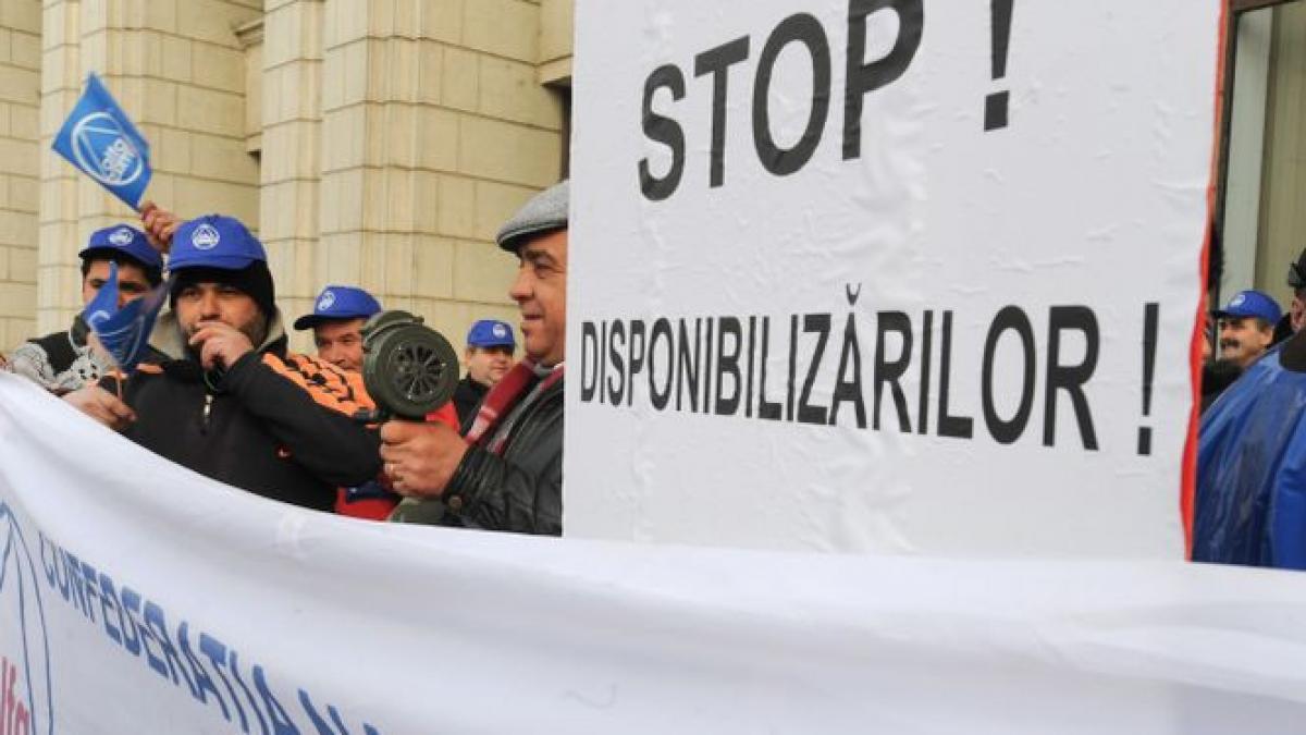 167 de posturi de la ministerul de finante vor fi desfiintate