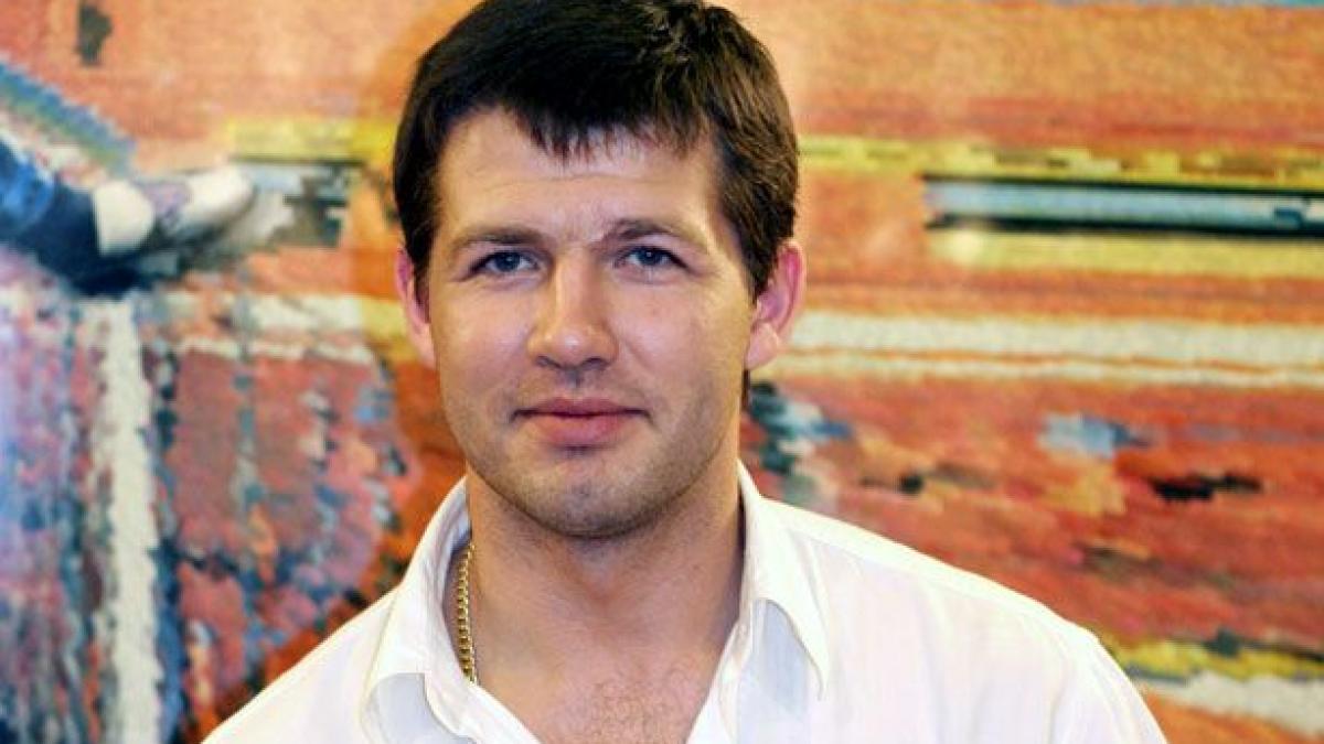 toata lumea se intreaba daca era beat i s au ofilit gladiolele in timpul unei emisiuni live