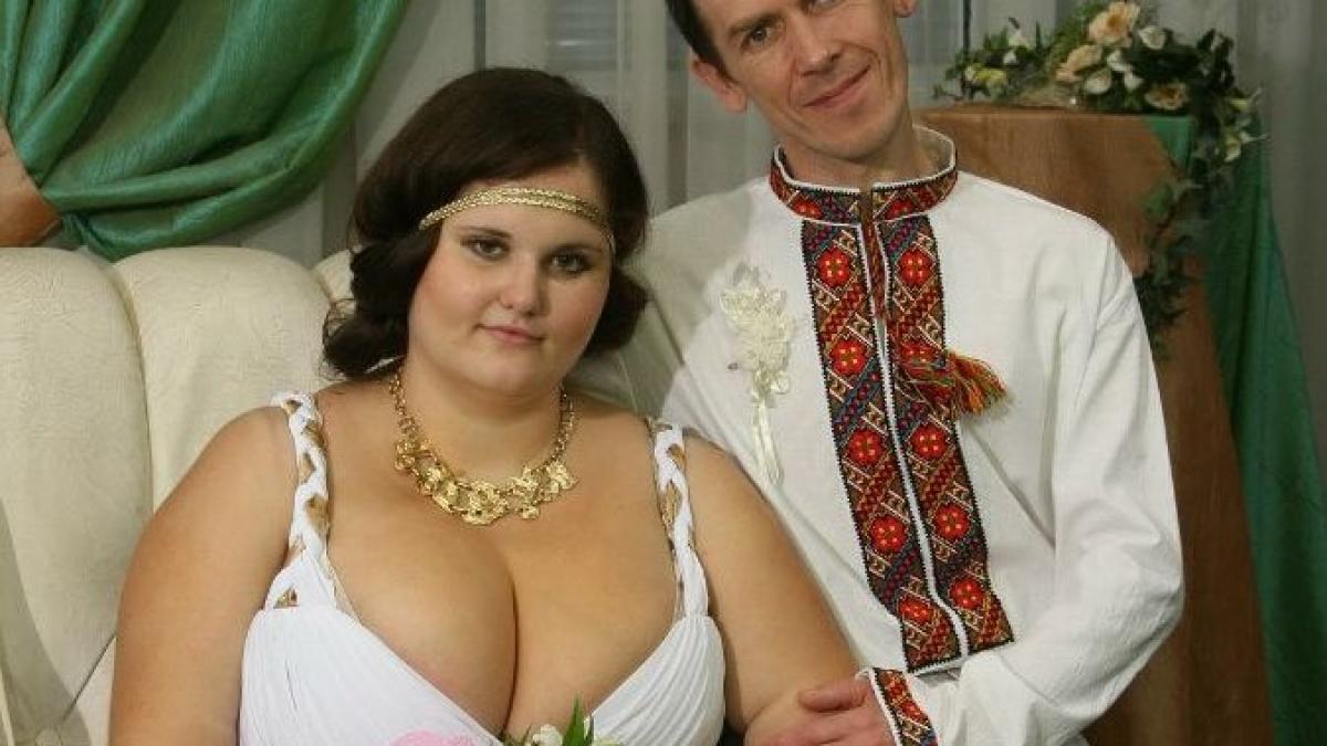 chelnerii au inghetat cand au vazut o pe mireasa nu stiau cum sa mai fuga din calea ei vezi ce s a