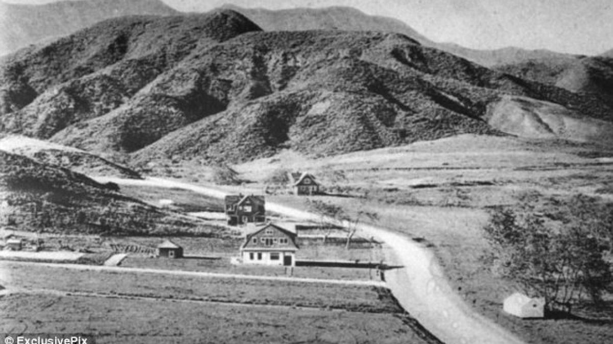 astazi 6 miliarde de oameni cunosc acest loc iata cum arata in urma cu 100 de ani