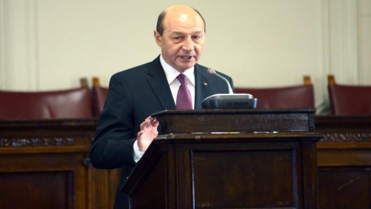 basescu propun indepartarea din guvern a ministrilor cu dosare penale