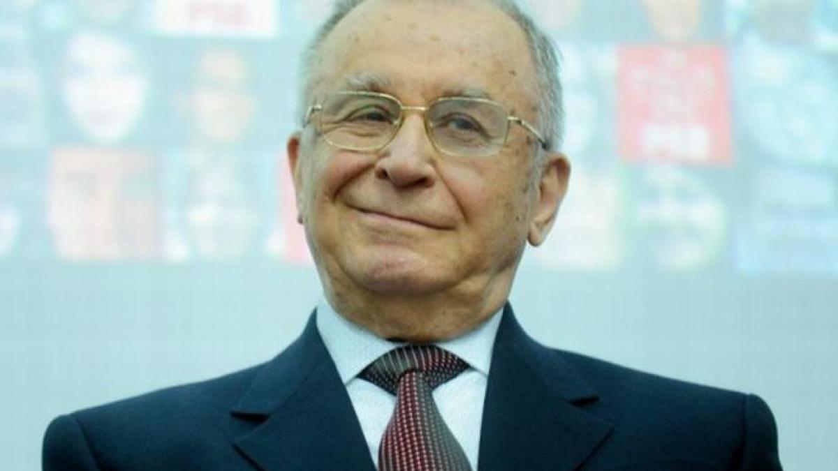 ion iliescu pe facebook conturile fostului presedinte sunt false