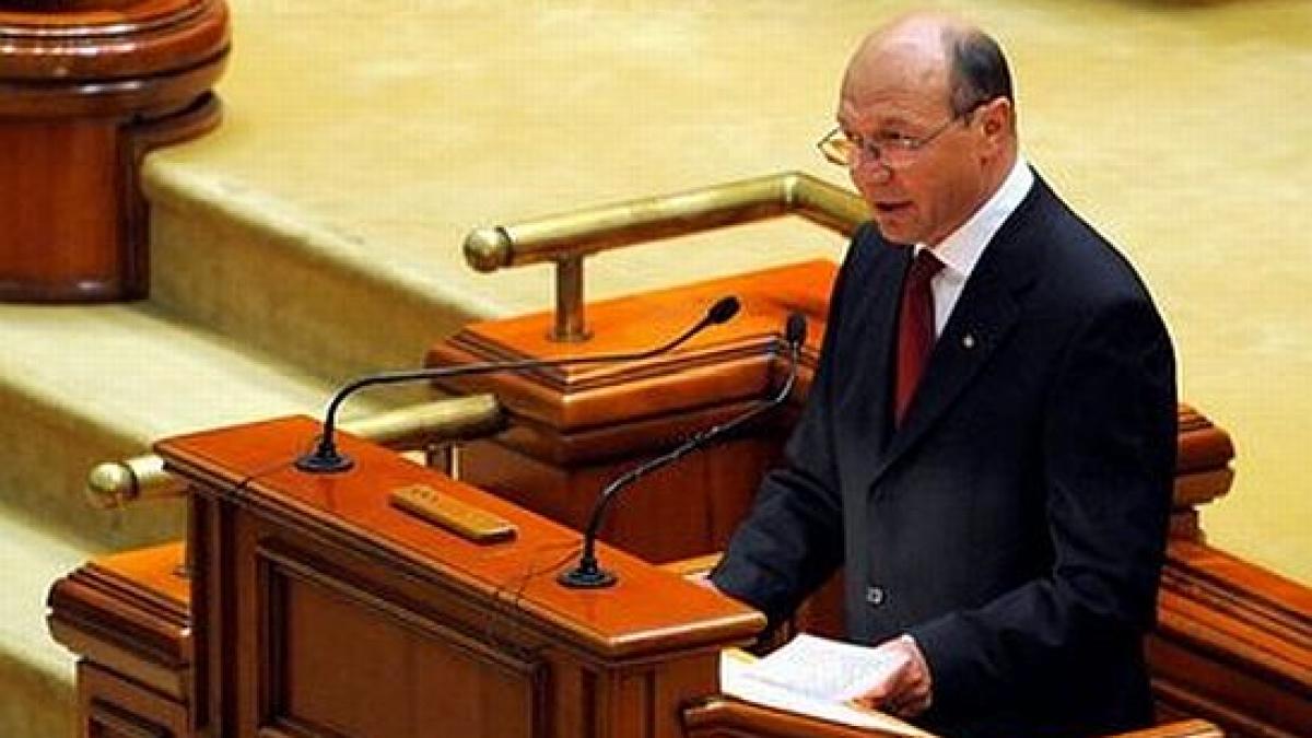 traian basescu se adreseaza astazi parlamentului membrii pnl ului nu vor asista la discursul