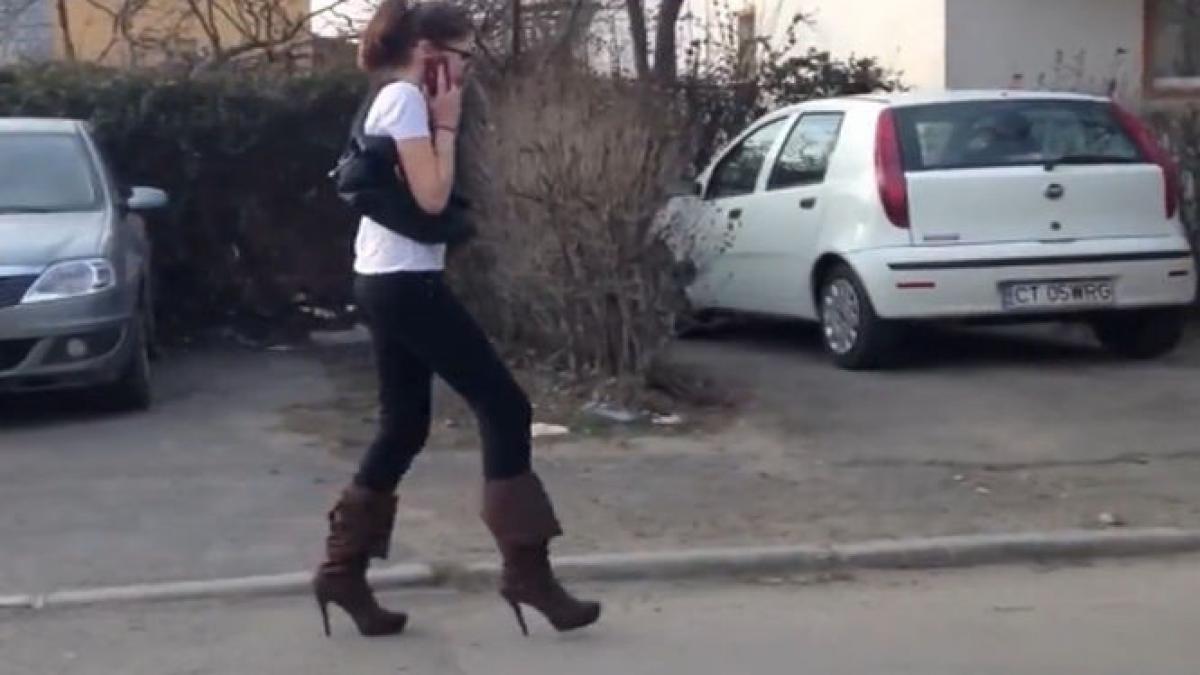 mai penibil nu se poate romanca pe tocuri cu cel mai periculos mers din lume